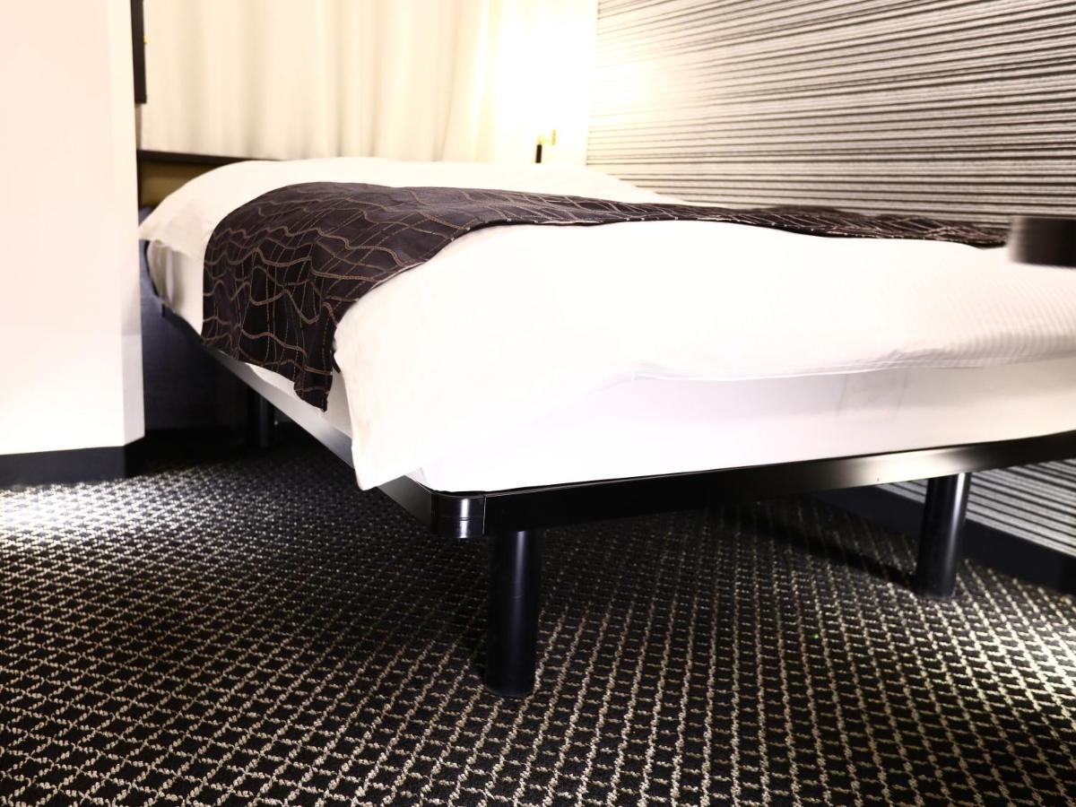Apa Hotel Shin Osaka Ekimae מראה חיצוני תמונה